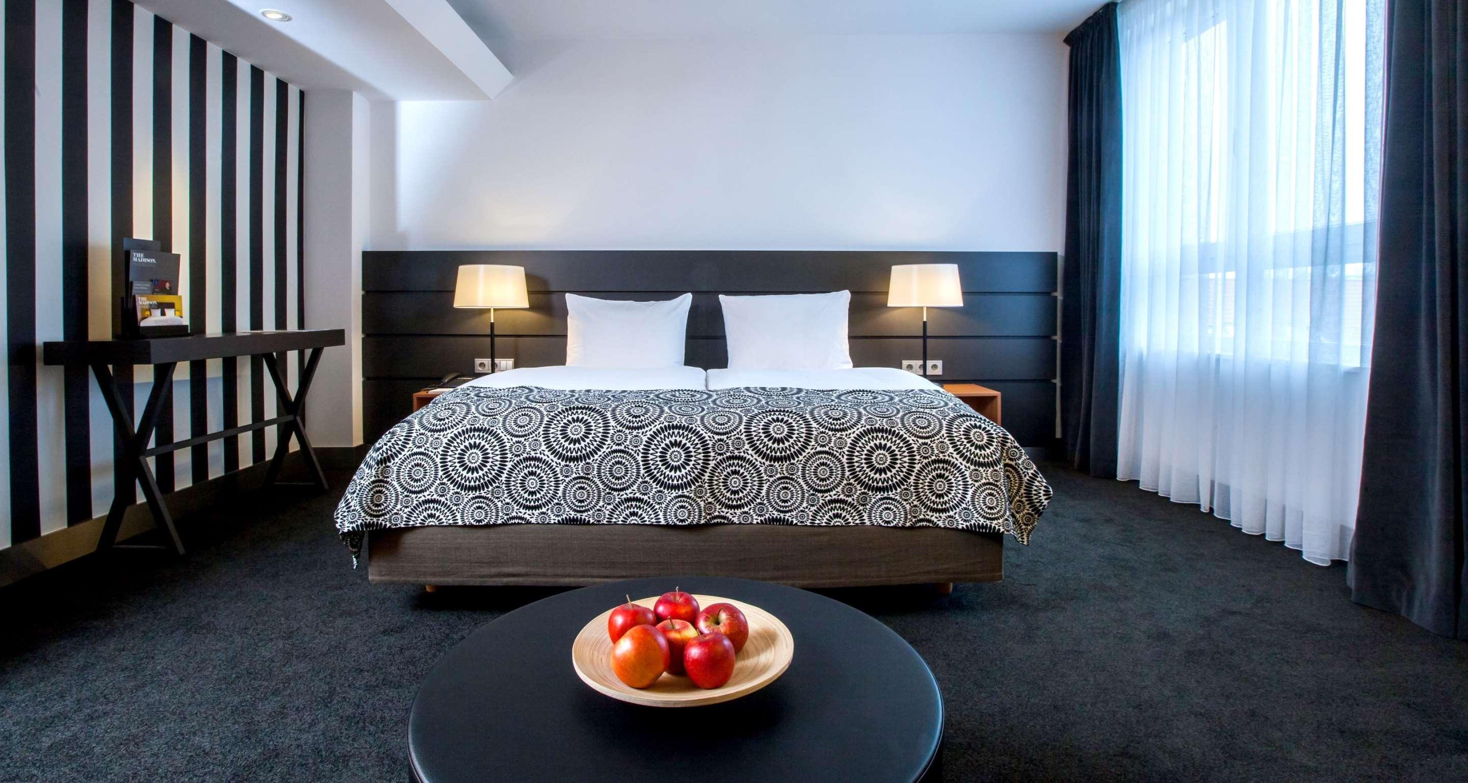 THE MADISON Hotel Hamburg Bagian luar foto