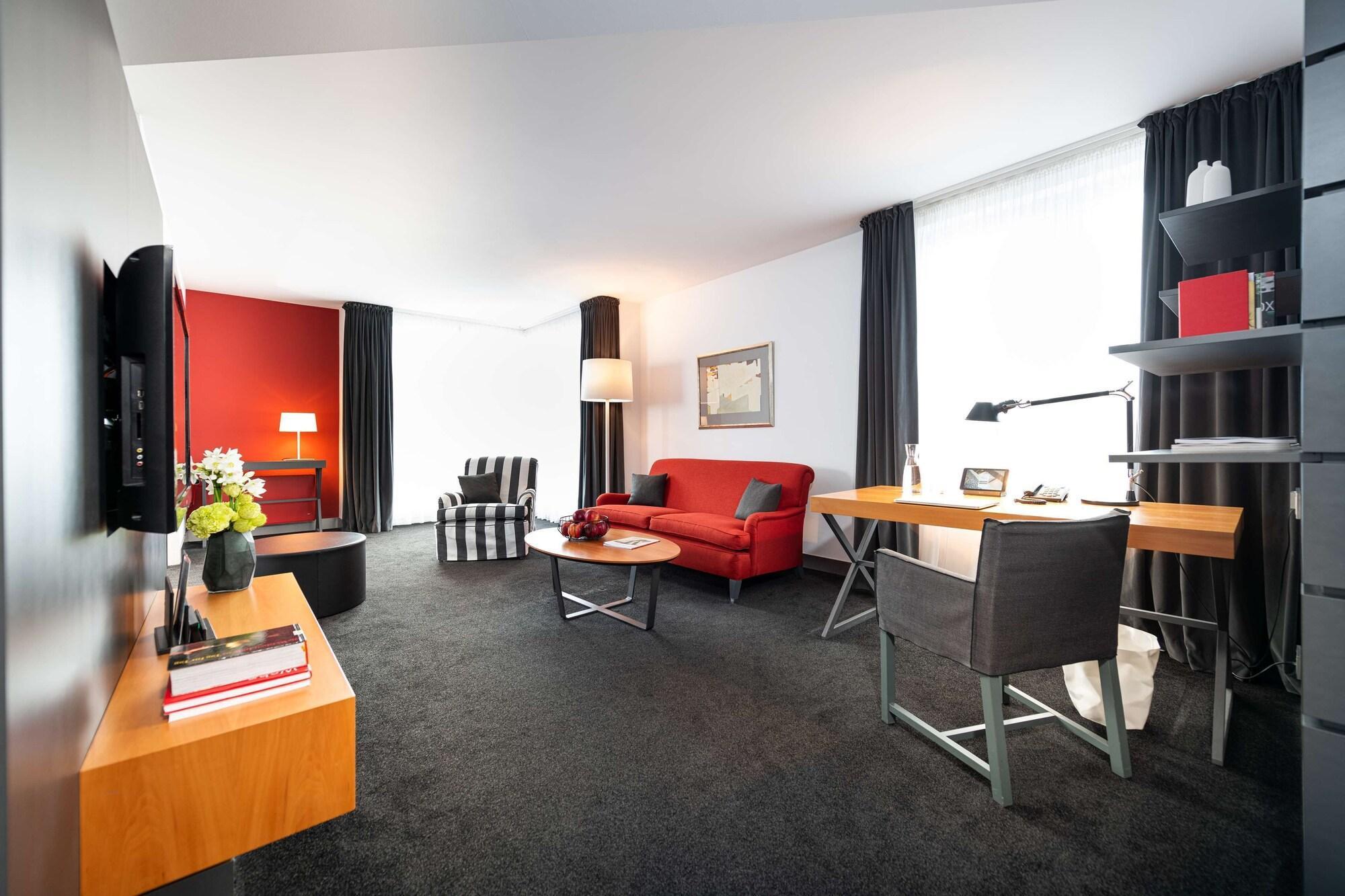 THE MADISON Hotel Hamburg Bagian luar foto