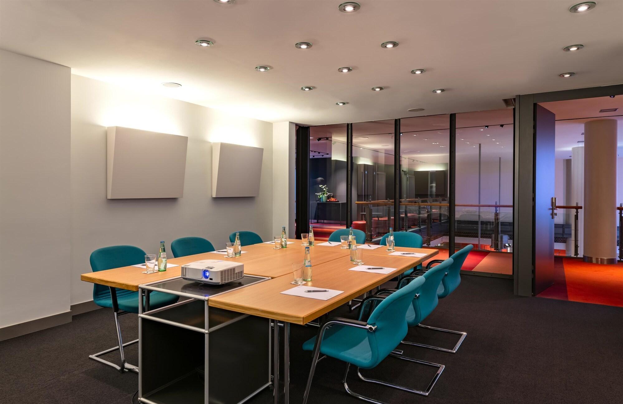 THE MADISON Hotel Hamburg Bagian luar foto