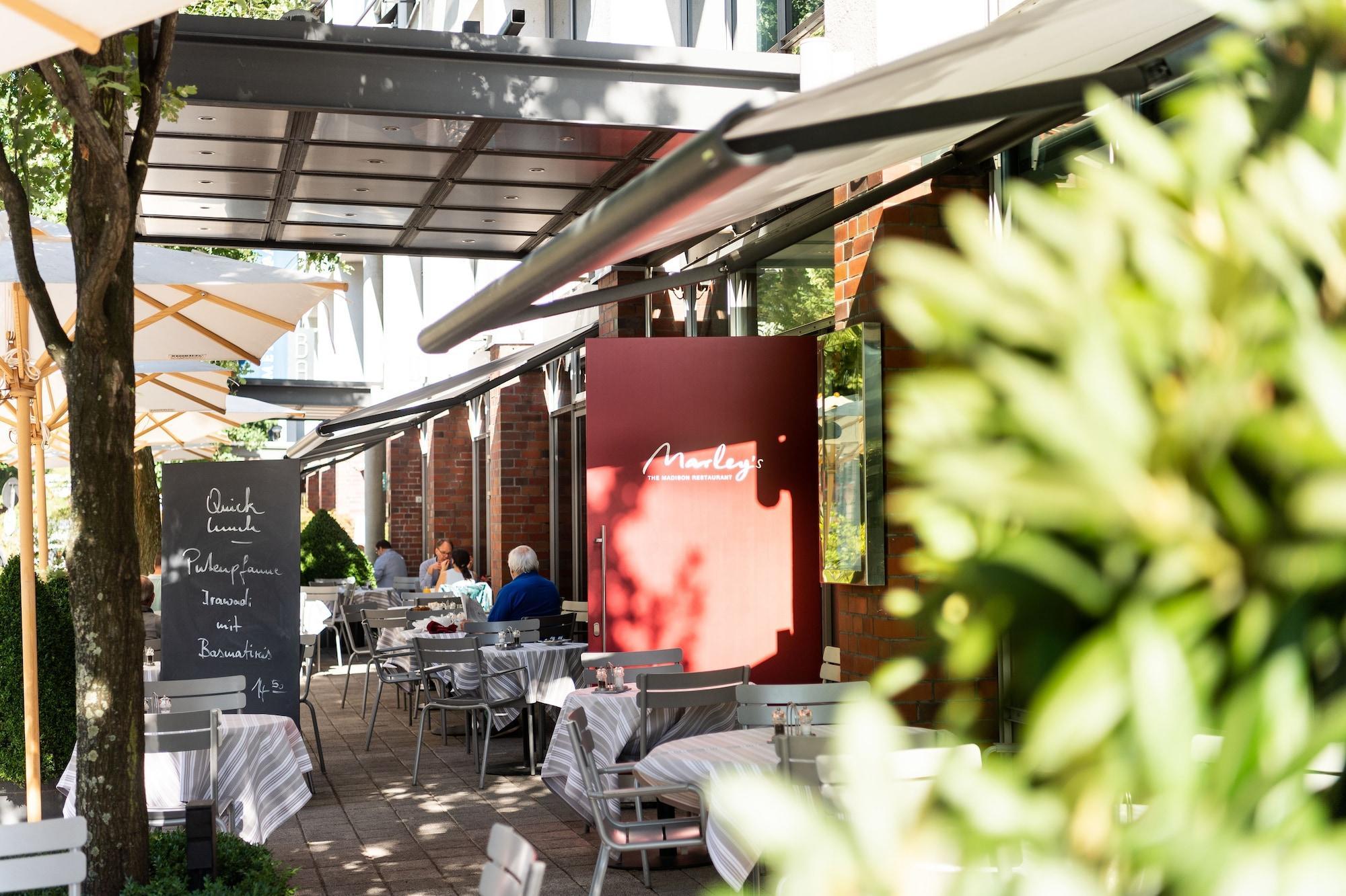 THE MADISON Hotel Hamburg Bagian luar foto