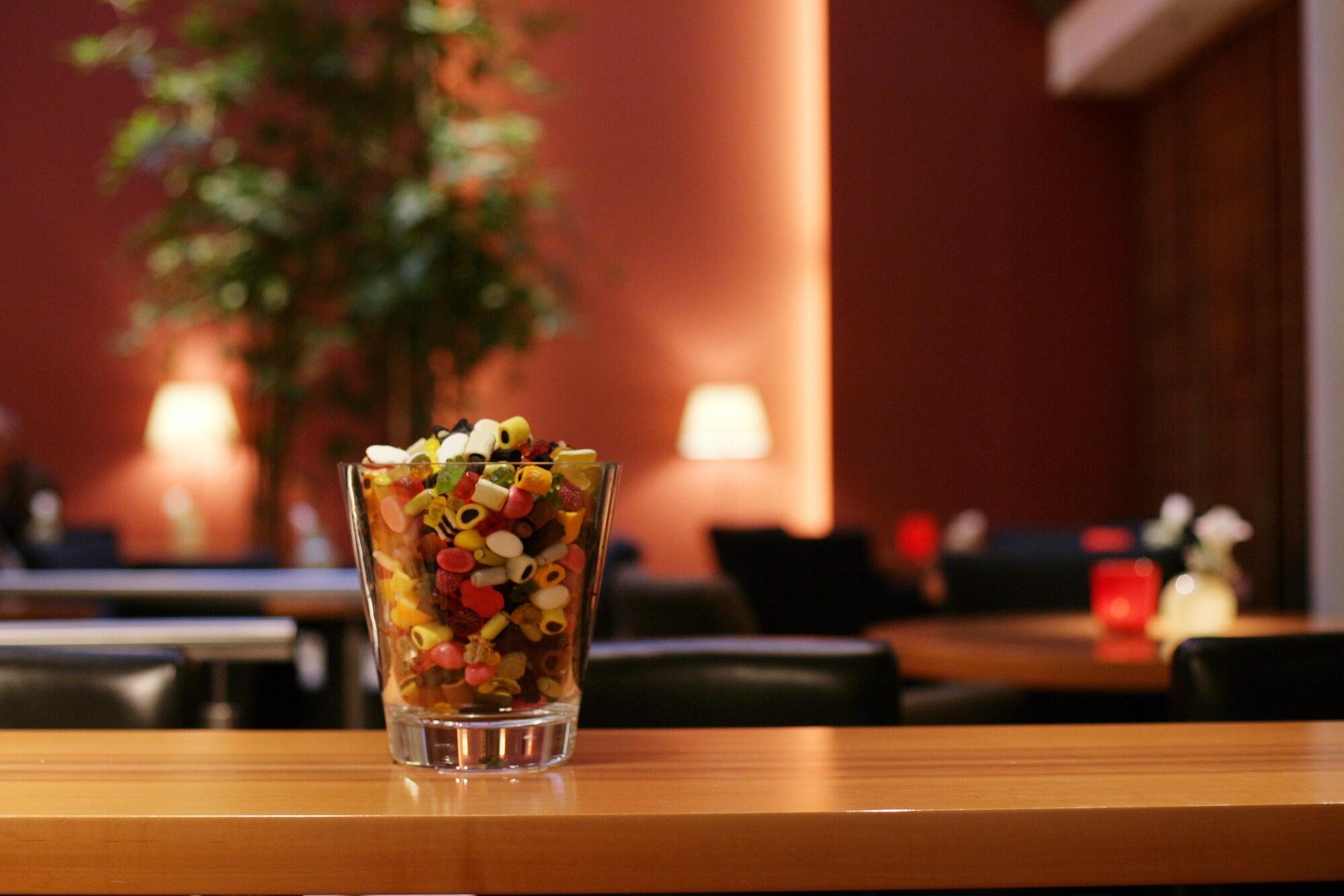 THE MADISON Hotel Hamburg Bagian luar foto