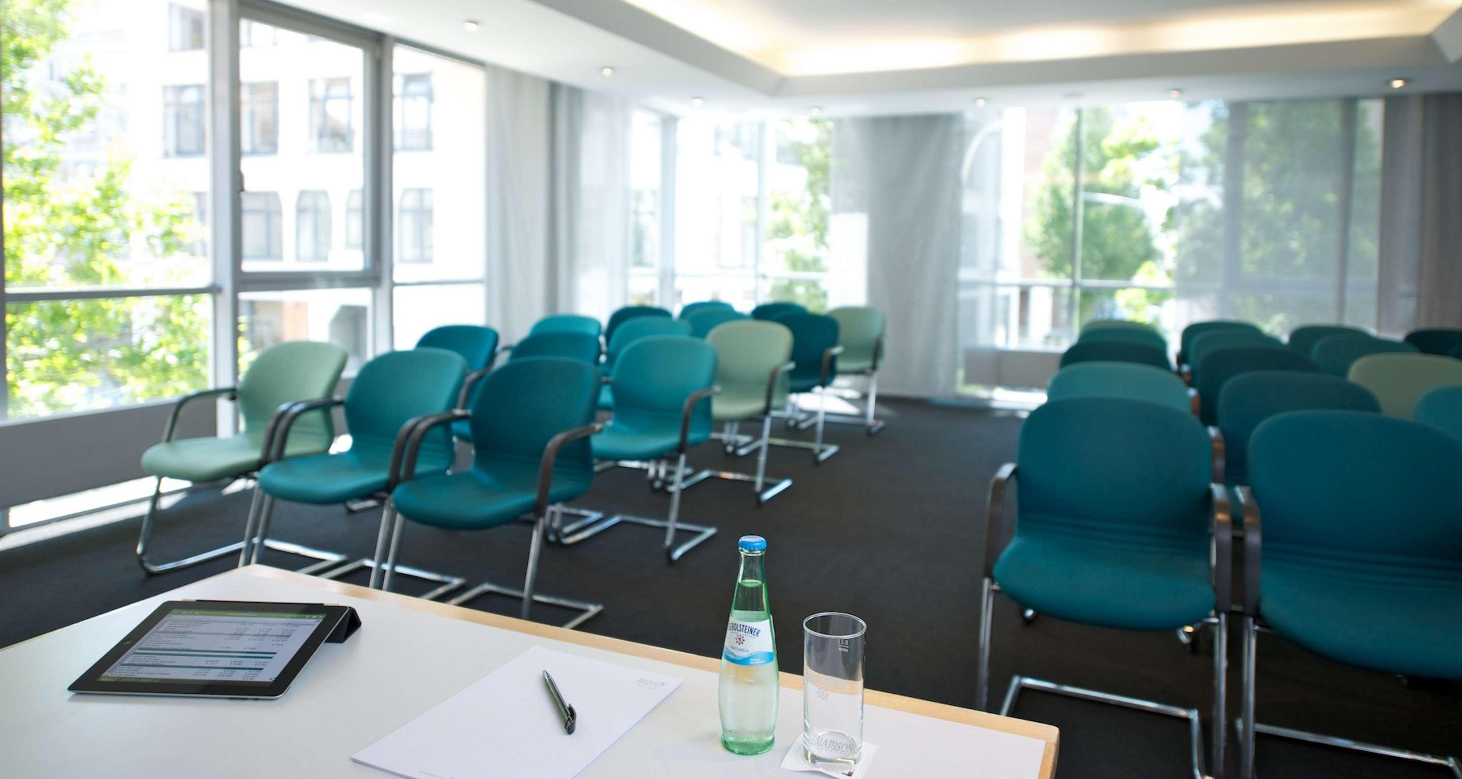 THE MADISON Hotel Hamburg Bagian luar foto