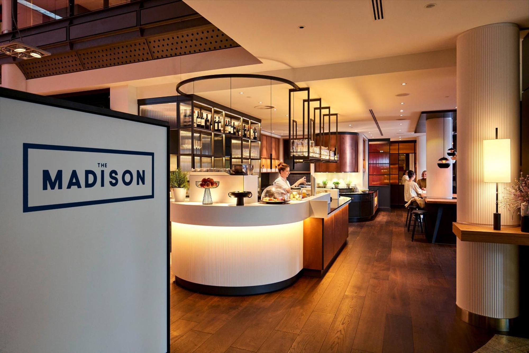 THE MADISON Hotel Hamburg Bagian luar foto