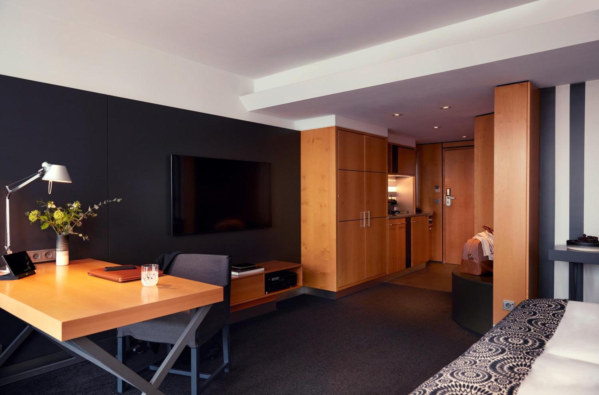 THE MADISON Hotel Hamburg Bagian luar foto