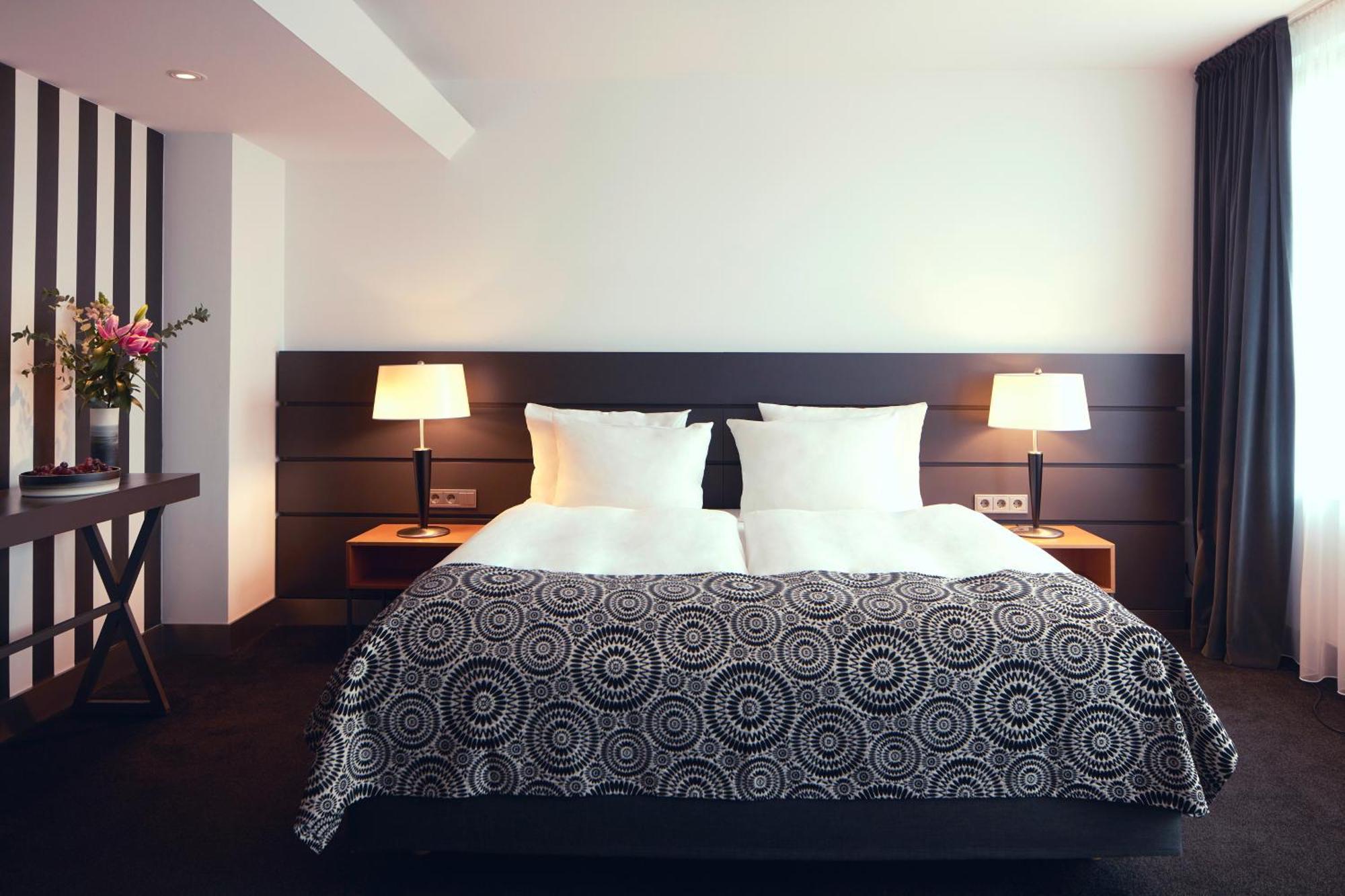 THE MADISON Hotel Hamburg Bagian luar foto