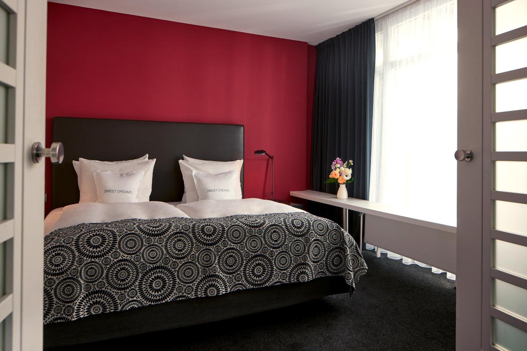 THE MADISON Hotel Hamburg Bagian luar foto