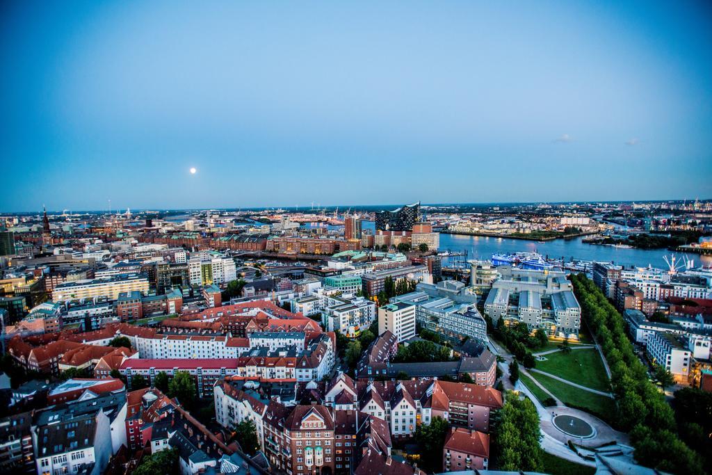 THE MADISON Hotel Hamburg Bagian luar foto
